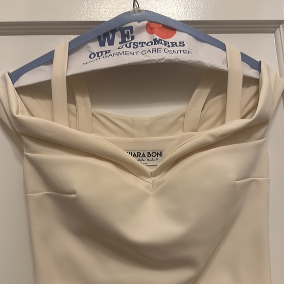 Chiara Boni Cream Maxi Dress - Picture 4 of 6